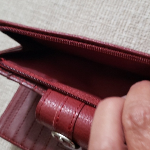 Kenneth Cole New with Tag Wallet Red - Picture 10 of 16